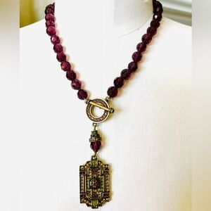 Heidi Daus “Classic Edition” Vintage wine color beads toggle necklace EUC